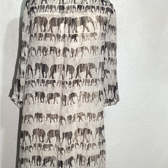 Nic+ Zoe elephant print sheer button up dress size medium - Picture 3 of 7